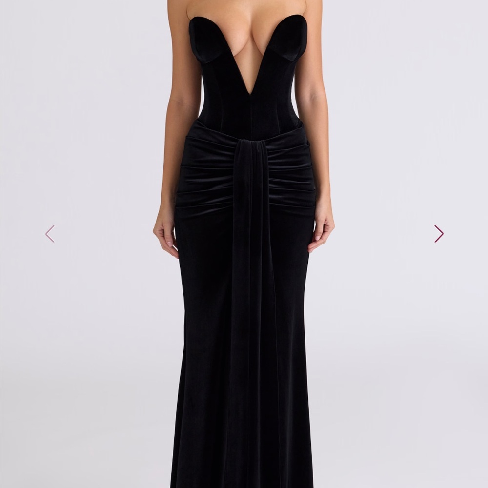 House of CB Strapless Black Velvet Mermaid Gown
